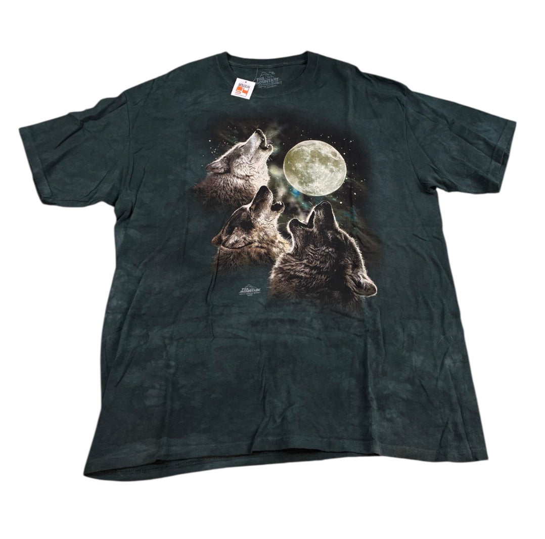 The Mountain Howling Wolf T-shirt