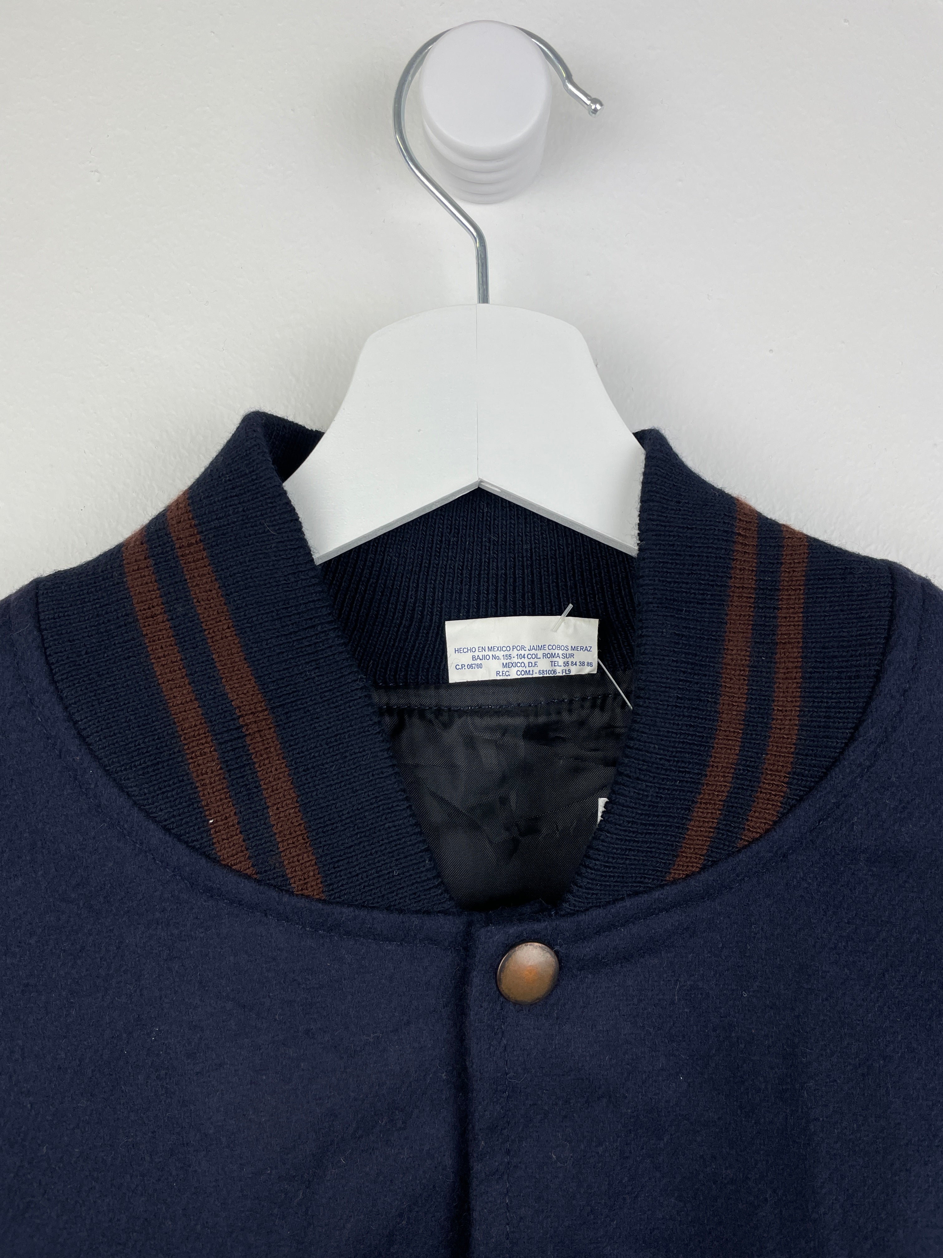 Estrella Damm College Bomber