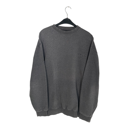 Levi’s gray sweatshirt